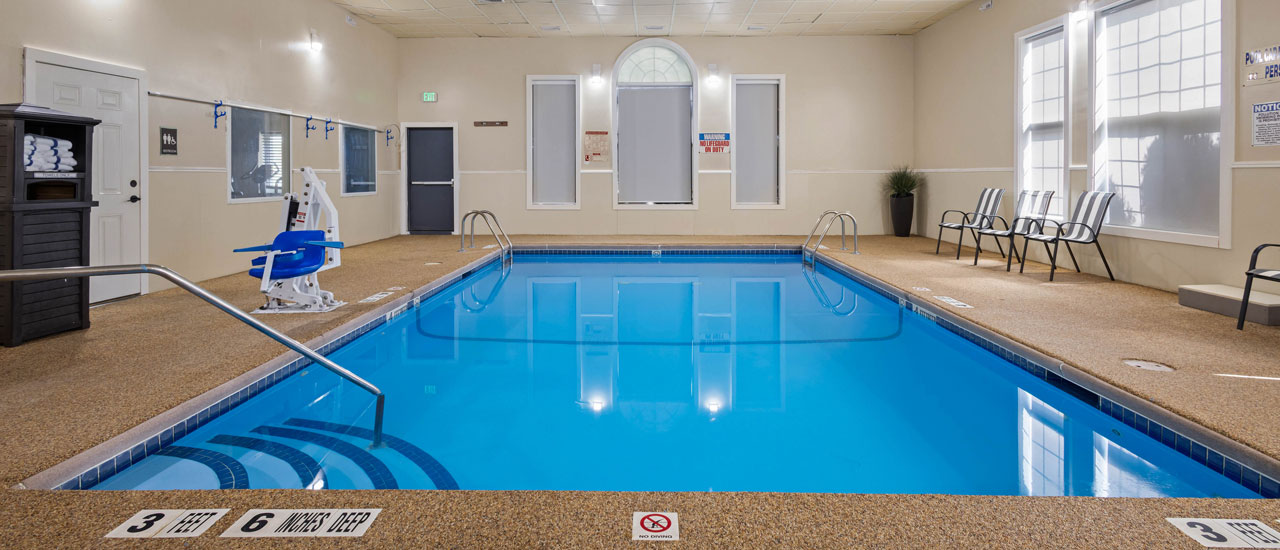 Refreshing Outdoor Pool